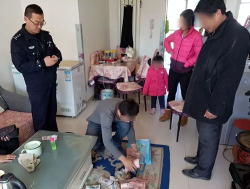 17萬當垃圾丟掉：驚慌失措！全家上陣翻找垃圾桶