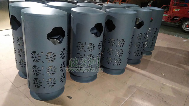 欣方圳精品定制垃圾桶表面鏤空精細雕刻，外形上設計美觀，新穎獨特！